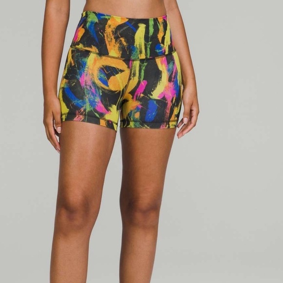 Lululemon Wunder Train High-Rise Short 3"
Undertone Black Multi size 4 - Picture 5 of 5